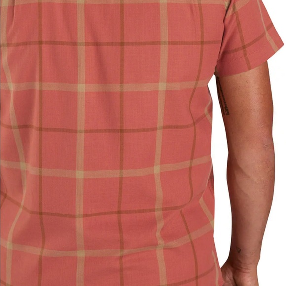 Rugged Flex Relaxed Fit
Light Weight Short Sleeve Plaid Shirt
Carhartt Sz XL - Picture 2 of 10